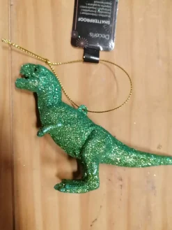 4 assortiments suspension dinosaure