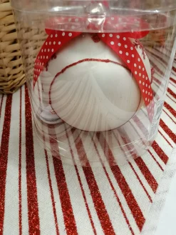 Boule personnalisable blanche et rouge avec noeud