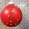 Boule rouge décor sapin