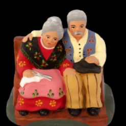 Couple de vieux assis