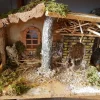 Crèche en bois avec fenêtre