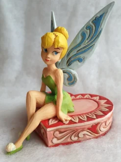 Fée Clochette sur coeur