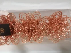 Fleurs roses sur clip