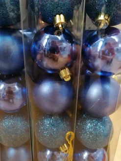 Lot de boules bleues