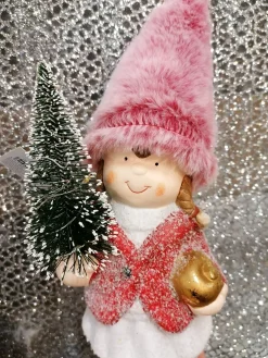 Posture – Petite fille et son sapin