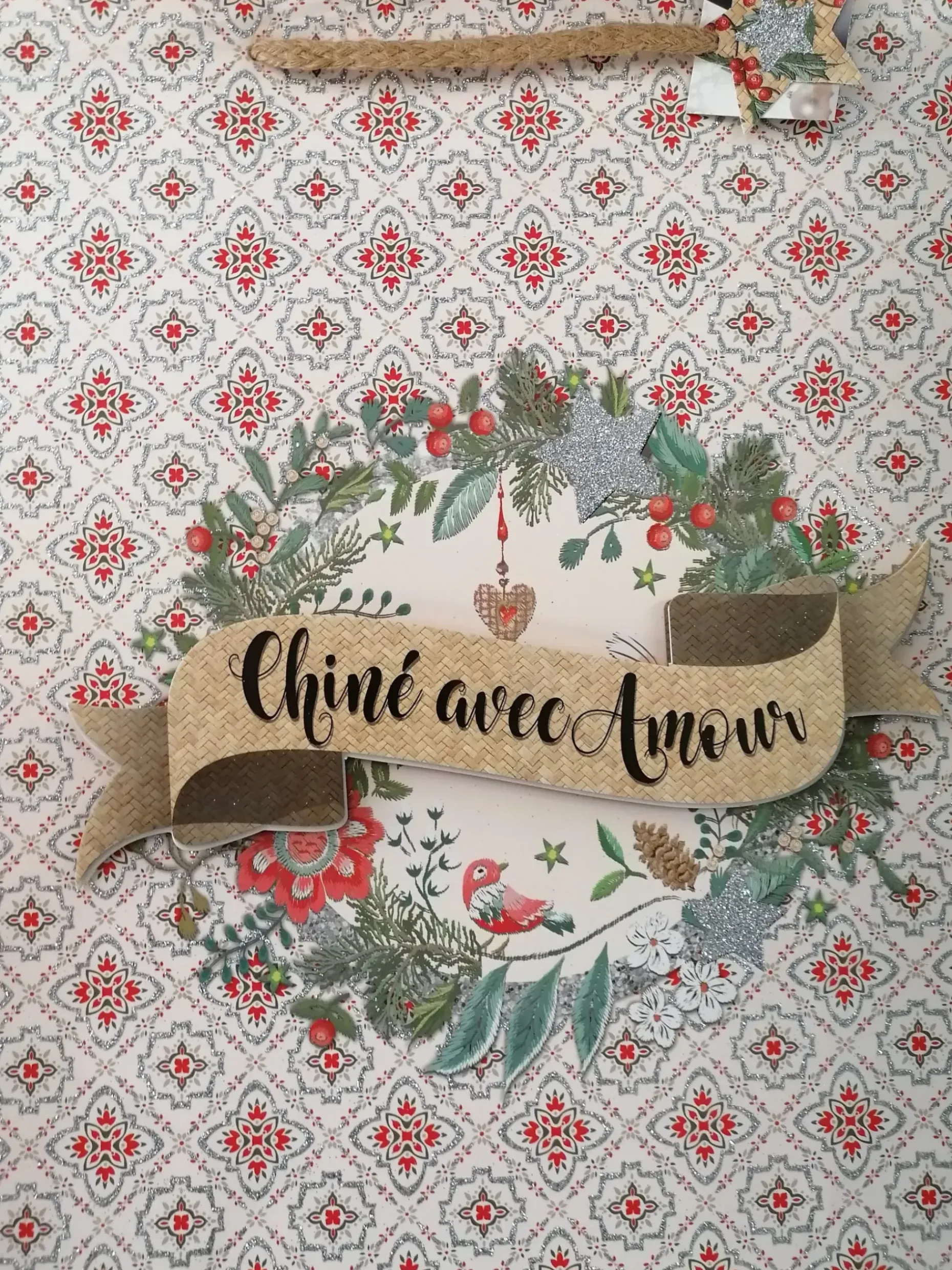 Sac en papier pour cadeaux « Chiné avec amour »