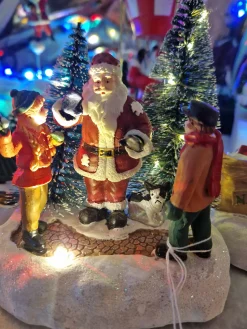 Scène lumineuse village – Père Noel