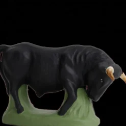 Taureau avec tête baissée